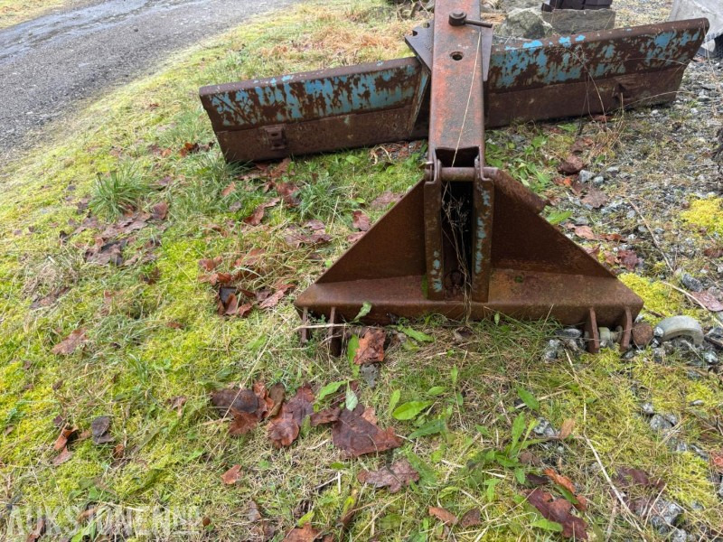 1900 BAKMONTERT SKJÆR MED 3-PUNKTSFESTE - Селскостопанска техника: снимка 3 1900 BAKMONTERT SKJÆR MED 3-PUNKTSFESTE - Селскостопанска техника: снимка 3