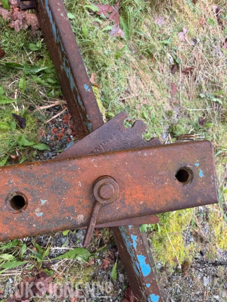 1900 BAKMONTERT SKJÆR MED 3-PUNKTSFESTE - Селскостопанска техника: снимка 4 1900 BAKMONTERT SKJÆR MED 3-PUNKTSFESTE - Селскостопанска техника: снимка 4