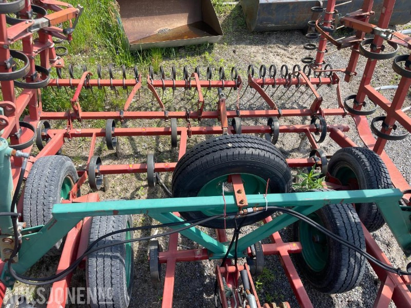 1990 Kverneland 6 m - Селскостопанска техника: снимка 3 1990 Kverneland 6 m - Селскостопанска техника: снимка 3