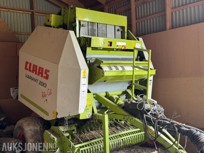 2006 Claas Variant 280 rundballepresse - Селскостопанска техника: снимка 2 2006 Claas Variant 280 rundballepresse - Селскостопанска техника: снимка 2