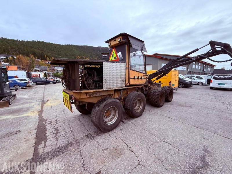 2007 Tigercat H09 Kantslått Skogsmaskin - Селскостопанска техника: снимка 3 2007 Tigercat H09 Kantslått Skogsmaskin - Селскостопанска техника: снимка 3