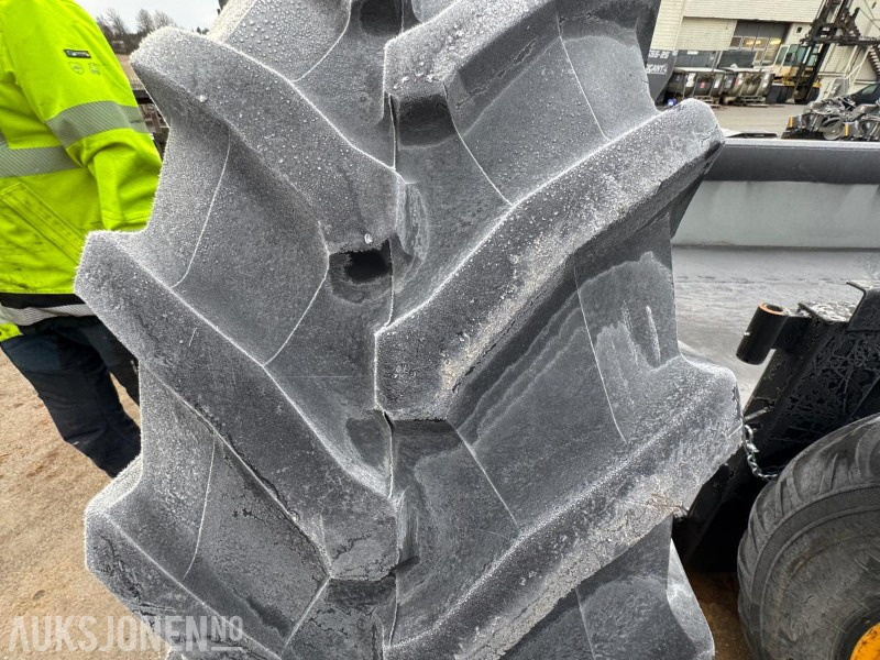 2012 Trelleborg TM800 540/65 R38 Brukt - Селскостопанска техника: снимка 4 2012 Trelleborg TM800 540/65 R38 Brukt - Селскостопанска техника: снимка 4