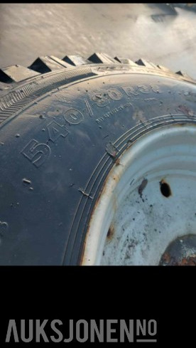 2015 2 stk. traktordekk med felg – 540/80R38 - Селскостопанска техника: снимка 3 2015 2 stk. traktordekk med felg – 540/80R38 - Селскостопанска техника: снимка 3