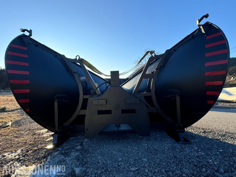 2015 Steinsland SP 2700 - Spissplog med paralellogram - Feste for brøyteplate - Nymalt - Селскостопанска техника: снимка 5 2015 Steinsland SP 2700 - Spissplog med paralellogram - Feste for brøyteplate - Nymalt - Селскостопанска техника: снимка 5