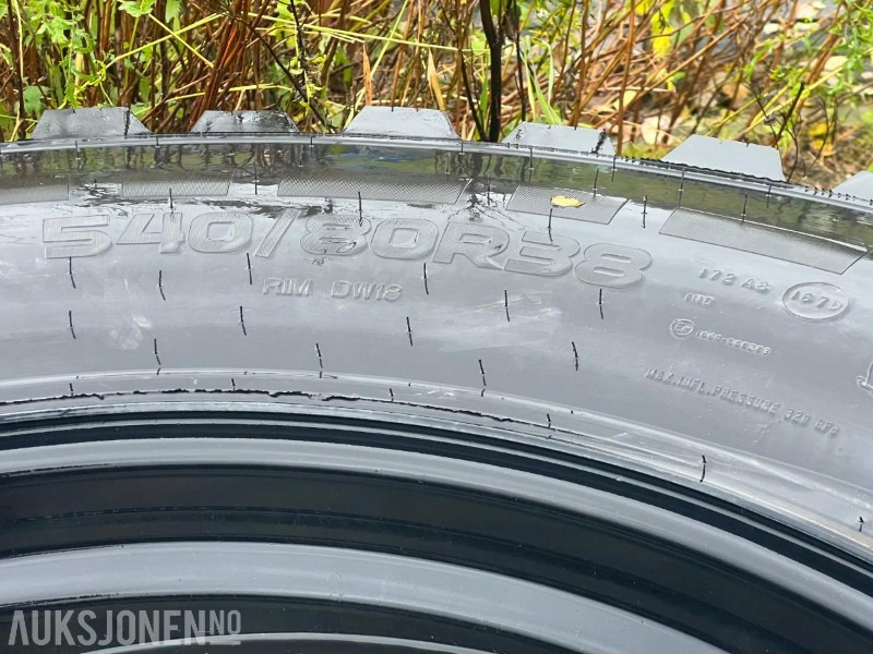 Hakkapelitta tri 540/80R38 og 440/80R28 - Селскостопанска техника: снимка 5 Hakkapelitta tri 540/80R38 og 440/80R28 - Селскостопанска техника: снимка 5