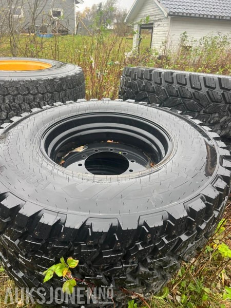 Hakkapelitta tri 540/80R38 og 440/80R28 - Селскостопанска техника: снимка 1 Hakkapelitta tri 540/80R38 og 440/80R28 - Селскостопанска техника: снимка 1