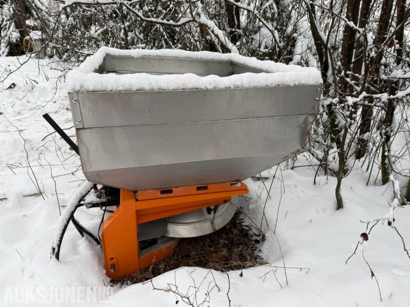 Kosmo Strøkasse 1000L m/Høye karmer - Селскостопанска техника: снимка 5 Kosmo Strøkasse 1000L m/Høye karmer - Селскостопанска техника: снимка 5