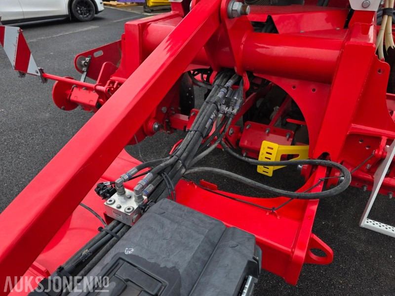 Селскостопанска техника PÖTTINGER TERRASEM 3000 D Z 23 / kombisåmaskin / såmaskin: снимка 10