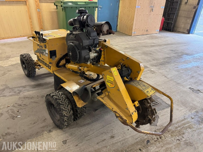 Vermeer SC252 | bensindrevet stubbefreser| hydraulisk drift og styring - Селскостопанска техника: снимка 2 Vermeer SC252 | bensindrevet stubbefreser| hydraulisk drift og styring - Селскостопанска техника: снимка 2