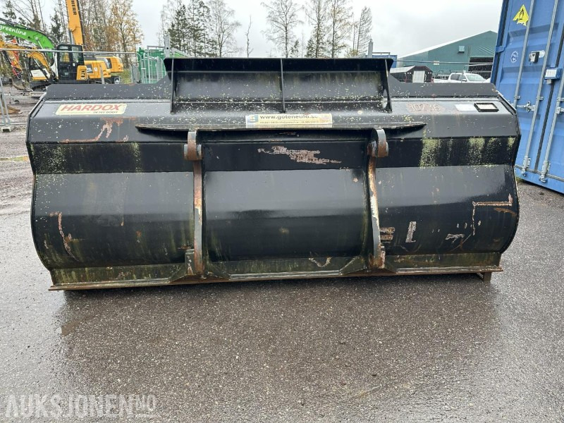 UFO Lasteskuff 2500L BM-feste - Строително оборудване: снимка 5 UFO Lasteskuff 2500L BM-feste - Строително оборудване: снимка 5