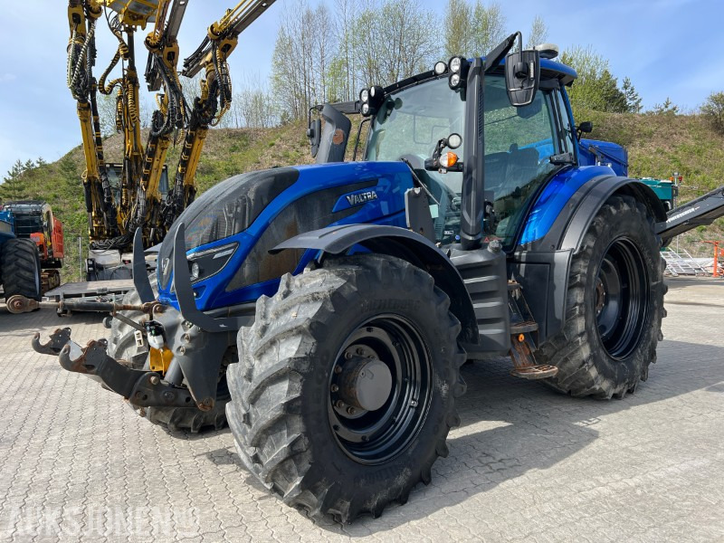 Valtra T234 m/fronthydraulikk,pto og brøytefeste - Трактор: снимка 2 Valtra T234 m/fronthydraulikk,pto og brøytefeste - Трактор: снимка 2