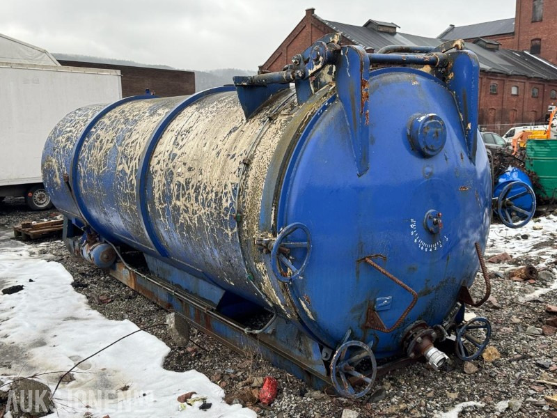 Vanntank på krokramme - Строително оборудване: снимка 2 Vanntank på krokramme - Строително оборудване: снимка 2