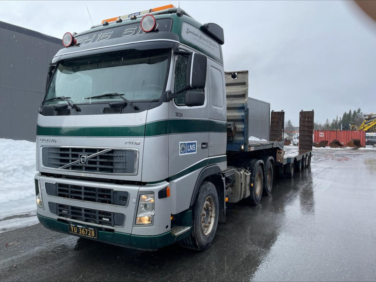 2005 Volvo FH16 6x4 Trekkvogn med Vang SHSL 1111TS maskinhenger - Влекач: снимка 1 2005 Volvo FH16 6x4 Trekkvogn med Vang SHSL 1111TS maskinhenger - Влекач: снимка 1
