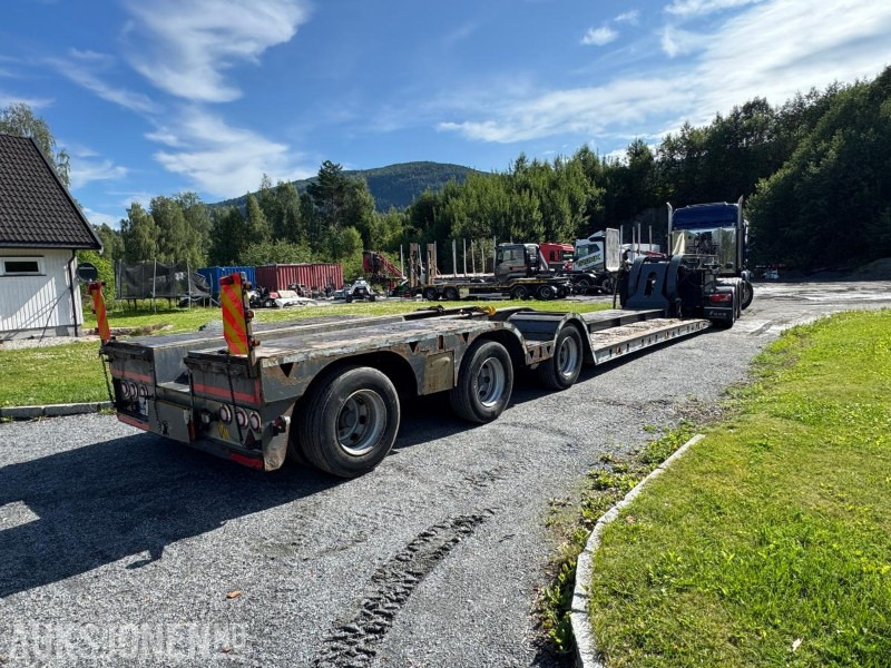 2013 Scania R-serie 8x4 trekkvogn med maskinhenger - Влекач: снимка 4 2013 Scania R-serie 8x4 trekkvogn med maskinhenger - Влекач: снимка 4