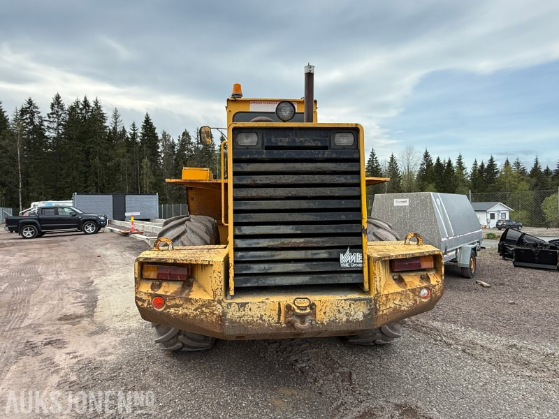 Volvo L120 Hjullaster - 4x4 - Gjerstad 2900L skuff - Nylig byttet dekk - Vekt montert - Колесен товарач: снимка 5 Volvo L120 Hjullaster - 4x4 - Gjerstad 2900L skuff - Nylig byttet dekk - Vekt montert - Колесен товарач: снимка 5