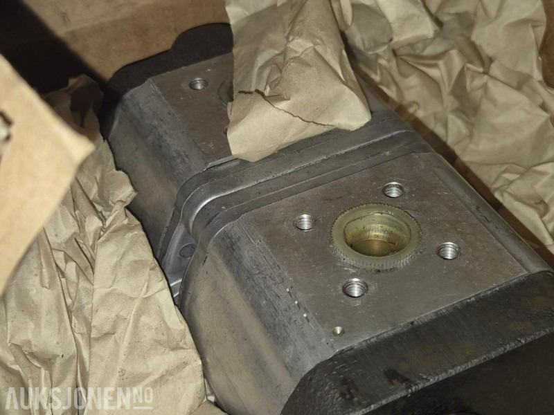 Zetor deler / delelager - Трактор: снимка 2 Zetor deler / delelager - Трактор: снимка 2