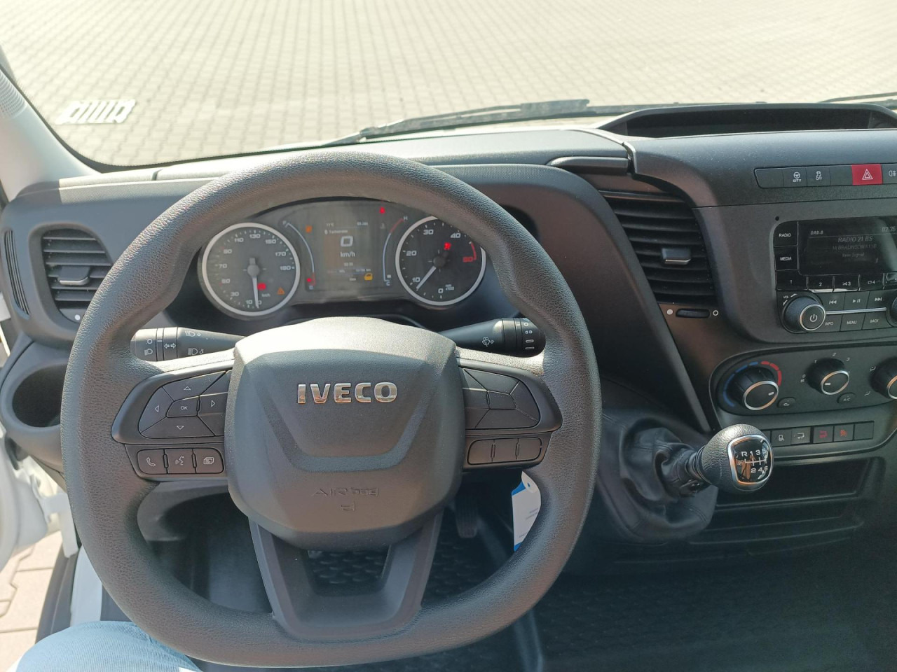 IVECO Daily 35C16H - Лекотоварен автомобил фургон: снимка 2 IVECO Daily 35C16H - Лекотоварен автомобил фургон: снимка 2