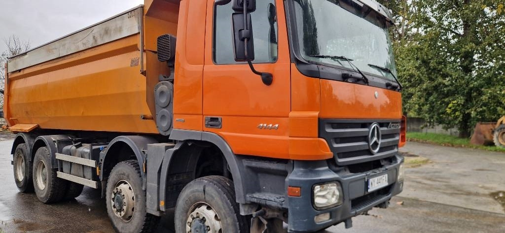 Mercedes-Benz Actros 4144 - Самосвал камион: снимка 3 Mercedes-Benz Actros 4144 - Самосвал камион: снимка 3