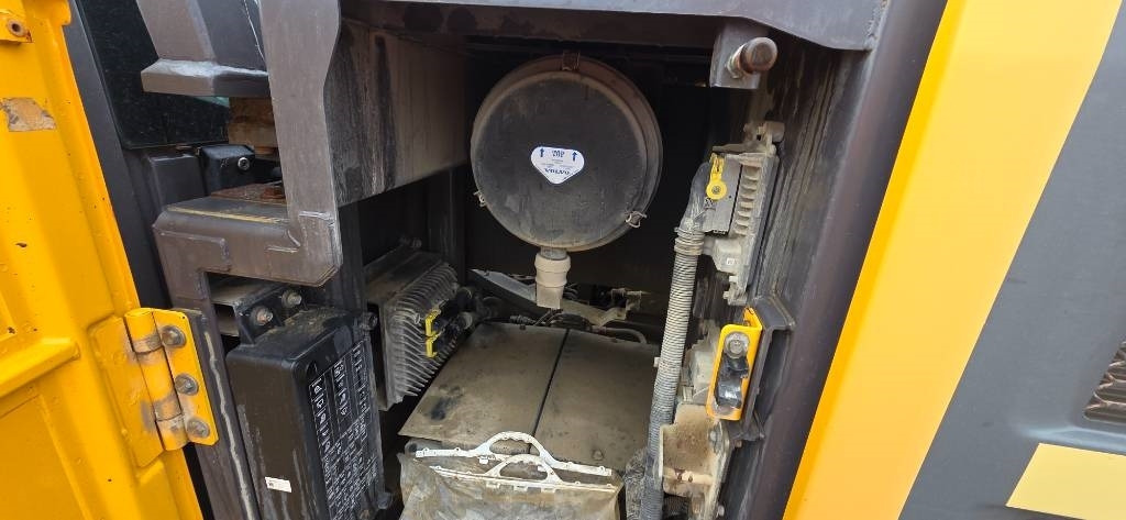 Верижен багер Volvo EC 300 EL: снимка 26 Верижен багер Volvo EC 300 EL: снимка 26