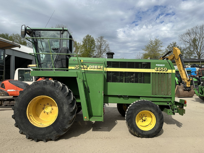 John Deere 6650 FOR PARTS - Силажокомбайн: снимка 2 John Deere 6650 FOR PARTS - Силажокомбайн: снимка 2
