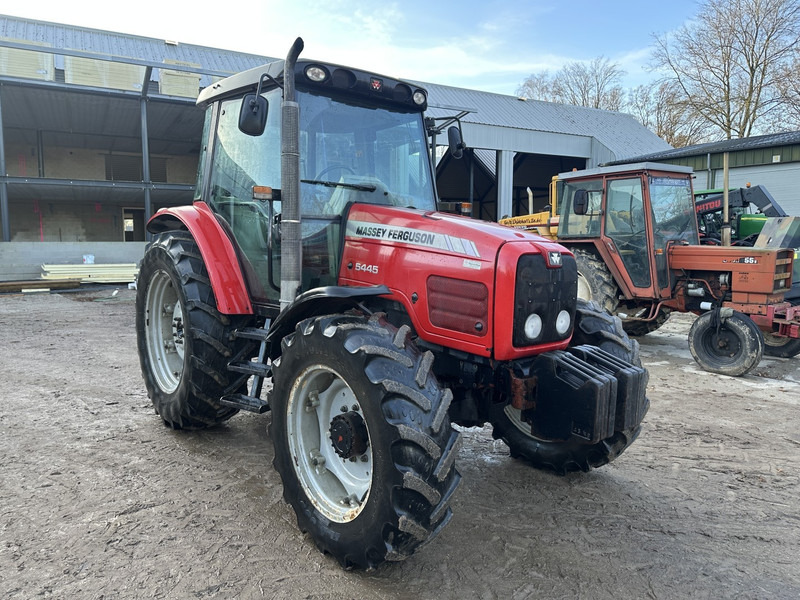 Massey Ferguson 5445 - Трактор: снимка 5 Massey Ferguson 5445 - Трактор: снимка 5
