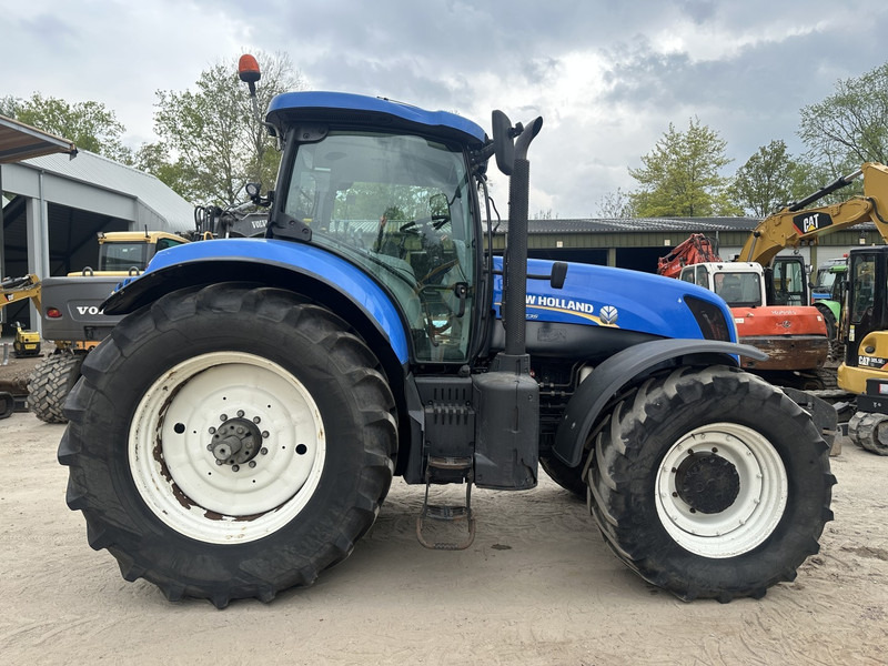 New Holland T7.235 - Трактор: снимка 4 New Holland T7.235 - Трактор: снимка 4