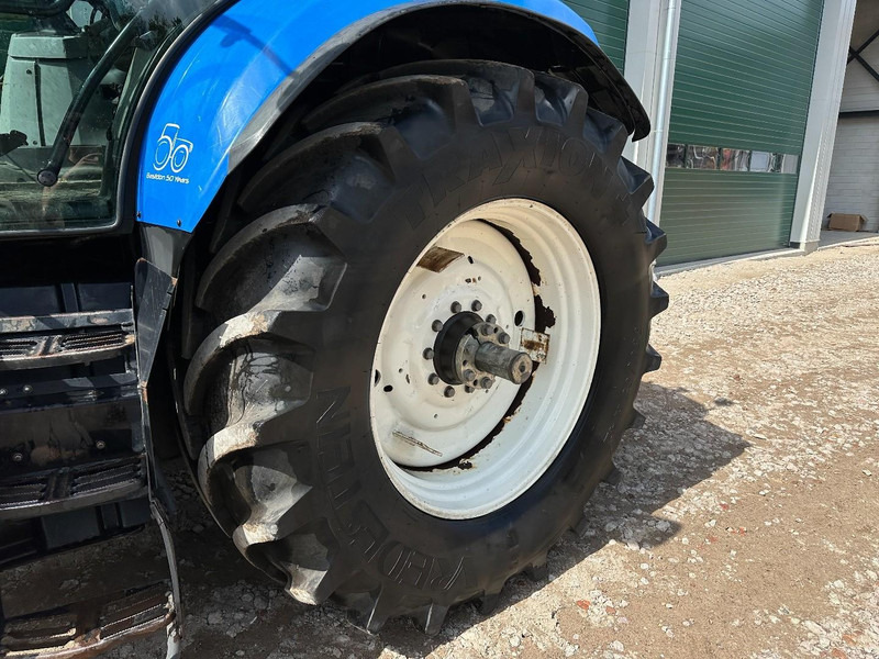 Трактор New Holland T7.235 Power Command: снимка 8