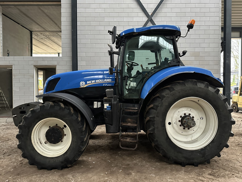 New Holland T7.250 - Трактор: снимка 3 New Holland T7.250 - Трактор: снимка 3