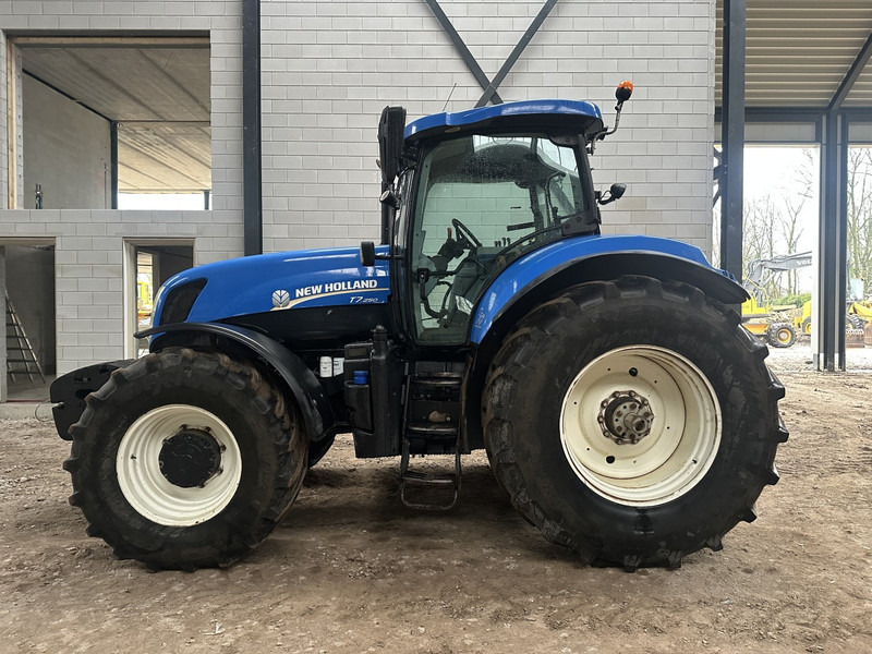 New Holland T7.250 - Трактор: снимка 3 New Holland T7.250 - Трактор: снимка 3
