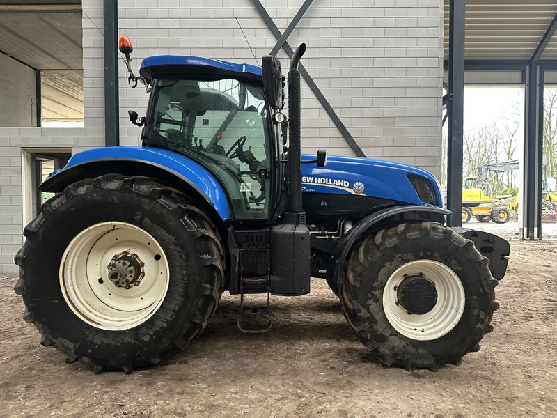 New Holland T7.250 - Трактор: снимка 4 New Holland T7.250 - Трактор: снимка 4