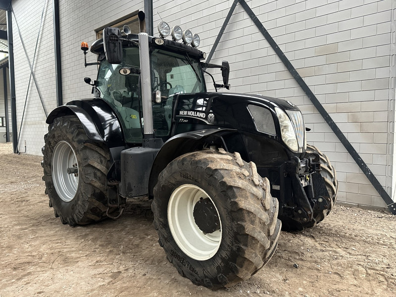 New Holland T7.260 - Трактор: снимка 2 New Holland T7.260 - Трактор: снимка 2