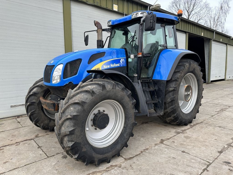 New Holland TVT 195 Dutch registration - Трактор: снимка 1 New Holland TVT 195 Dutch registration - Трактор: снимка 1