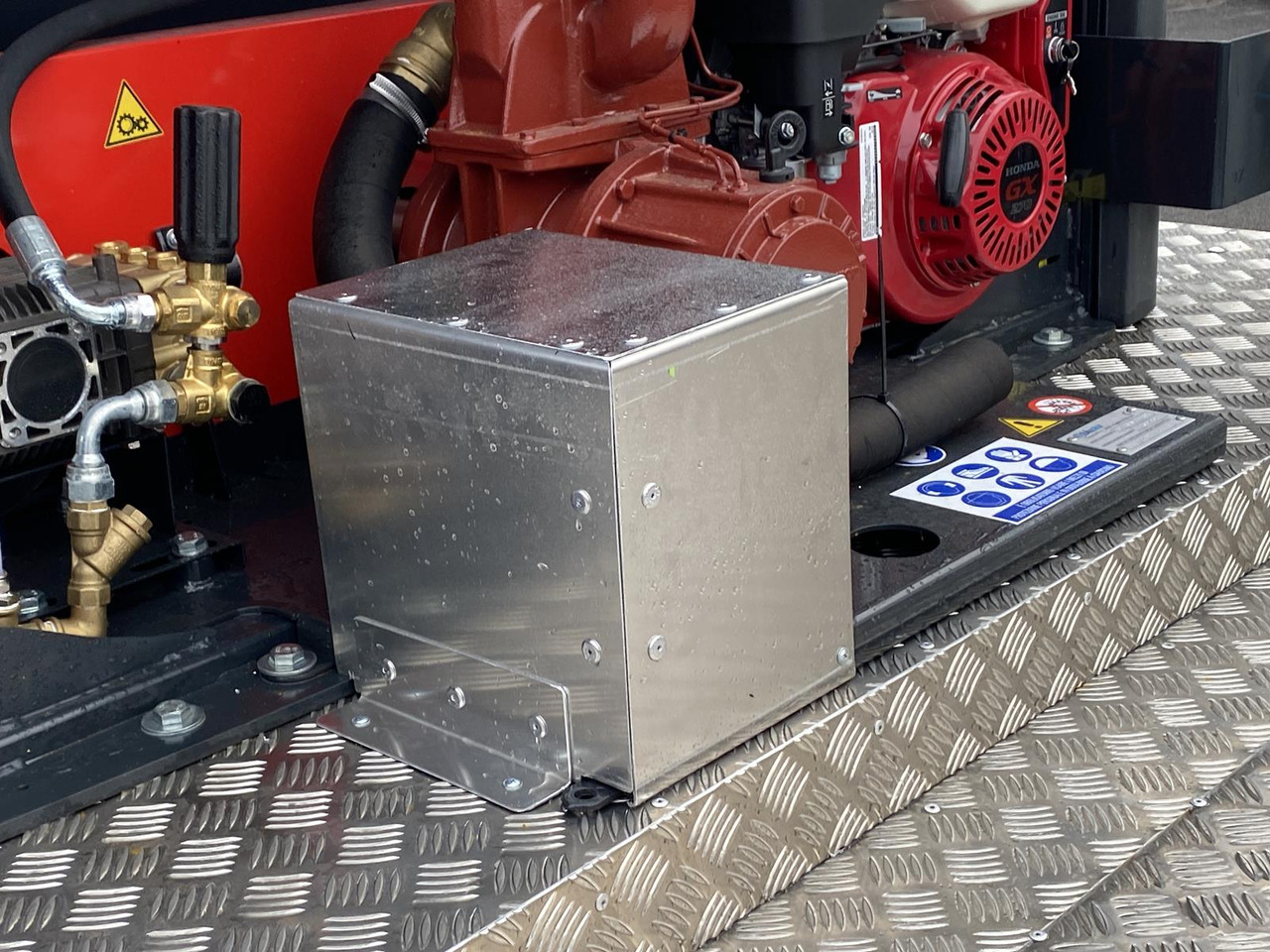 Бордови бус CITROEN JUMPER 1+2 180KM | WC AUFBAU + WC PUMPE: снимка 9 Бордови бус CITROEN JUMPER 1+2 180KM | WC AUFBAU + WC PUMPE: снимка 9