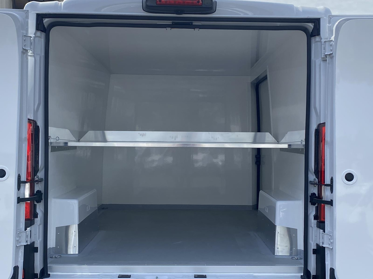 Лизинг на FIAT DUCATO L2H1 140PS | ISOLIERUNG OHNE KÜHLAGGREGAT FIAT DUCATO L2H1 140PS | ISOLIERUNG OHNE KÜHLAGGREGAT: снимка 21