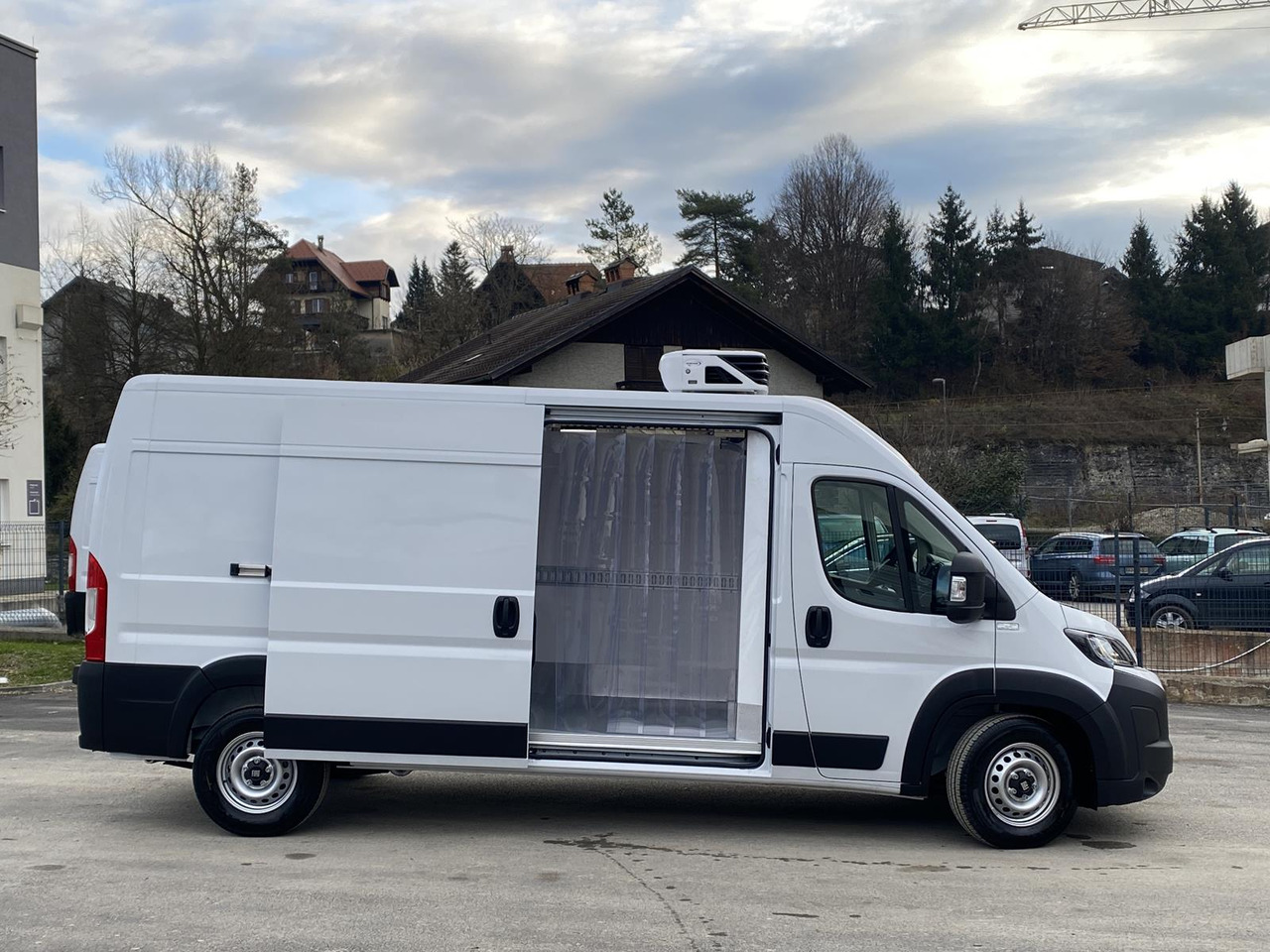 FIAT DUCATO L3H2 180PS BASE HEAVY / FRISCHDIENST + XARIOS 300 12-380V + Heizung - Хладилен бус: снимка 2 FIAT DUCATO L3H2 180PS BASE HEAVY / FRISCHDIENST + XARIOS 300 12-380V + Heizung - Хладилен бус: снимка 2