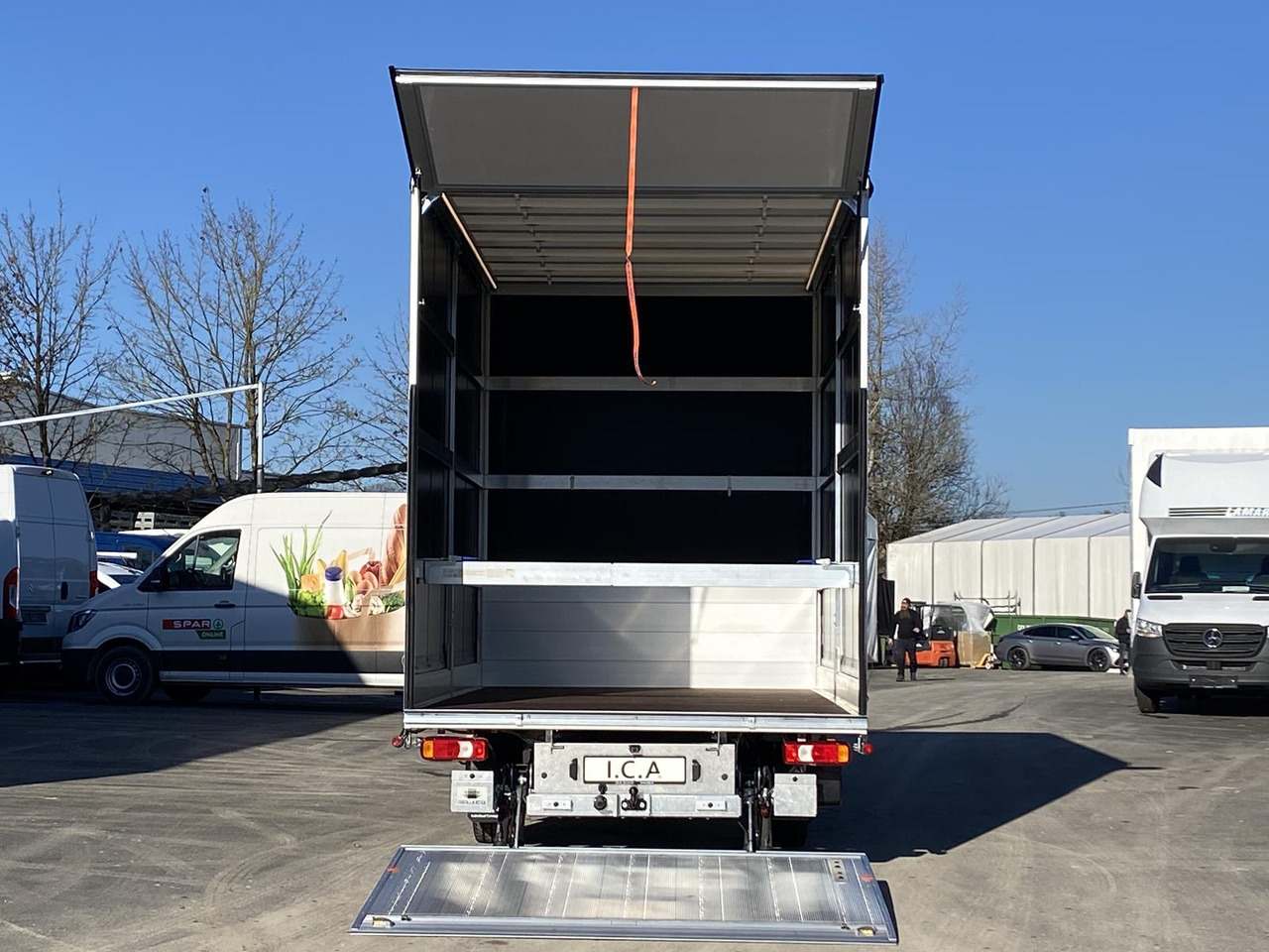 Нови Брезентов бус IVECO DAILY 35S18HP  D30C | PRITSCHE PLANE + SCHLAFKABINE + LADERAMPE: снимка 16
