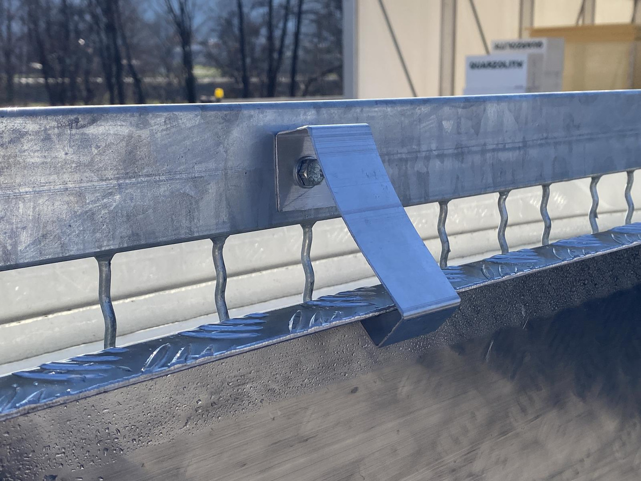 Лизинг на MAN TGE 3.180 DOKA 1+6 3640MM | OFFENE PRITSCHE + ALU KOFFER AUF DER PRITSCHE MAN TGE 3.180 DOKA 1+6 3640MM | OFFENE PRITSCHE + ALU KOFFER AUF DER PRITSCHE: снимка 10