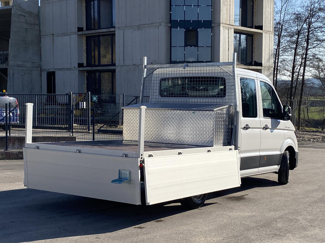 Лизинг на MAN TGE 3.180 DOKA 1+6 3640MM | OFFENE PRITSCHE + ALU KOFFER AUF DER PRITSCHE MAN TGE 3.180 DOKA 1+6 3640MM | OFFENE PRITSCHE + ALU KOFFER AUF DER PRITSCHE: снимка 15