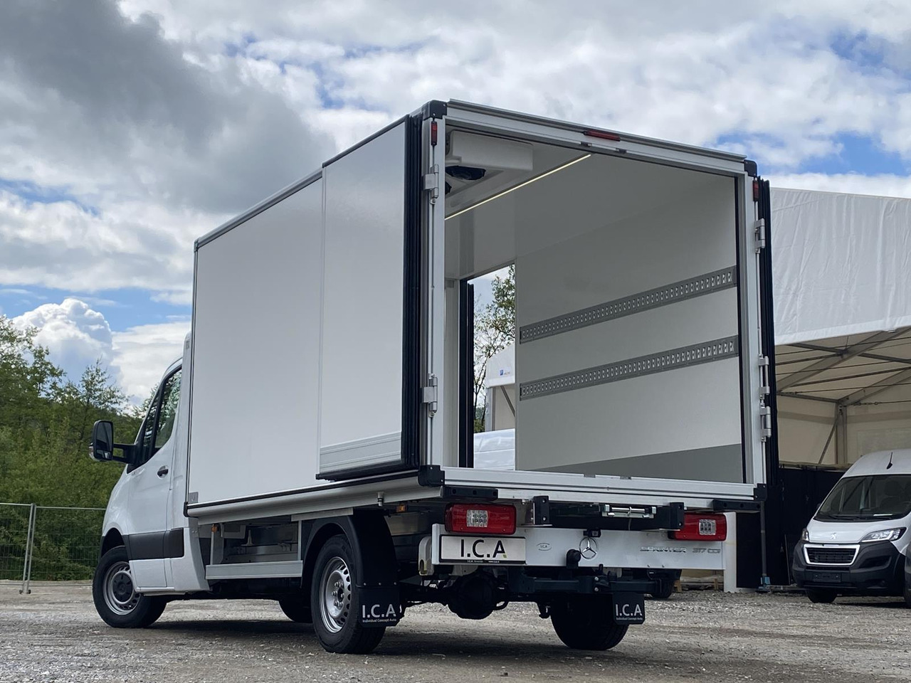 MERCEDES BENZ SPRINTER 317 CDI | DOPPELREGIME TIEFKÜHLKOFFER + BACKSLEEPER - Хладилен бус: снимка 2 MERCEDES BENZ SPRINTER 317 CDI | DOPPELREGIME TIEFKÜHLKOFFER + BACKSLEEPER - Хладилен бус: снимка 2