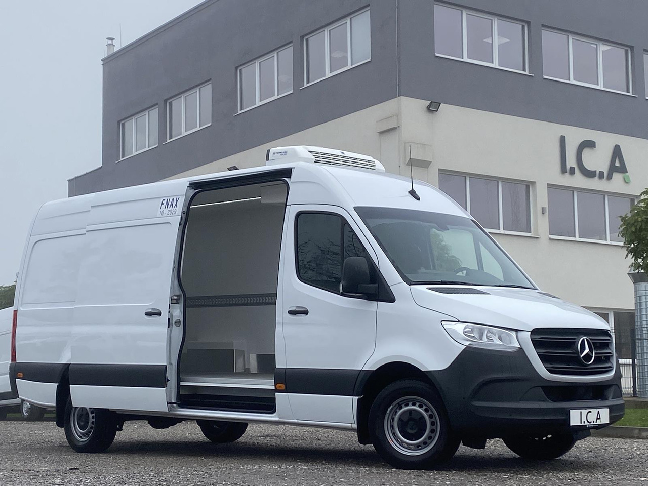 MERCEDES-BENZ SPRINTER 317 CDI L4H3 170PS AUTOMATIK FRISCHDIENST + KONVEKTA FK 3022 12-220V - Хладилен бус: снимка 1 MERCEDES-BENZ SPRINTER 317 CDI L4H3 170PS AUTOMATIK FRISCHDIENST + KONVEKTA FK 3022 12-220V - Хладилен бус: снимка 1