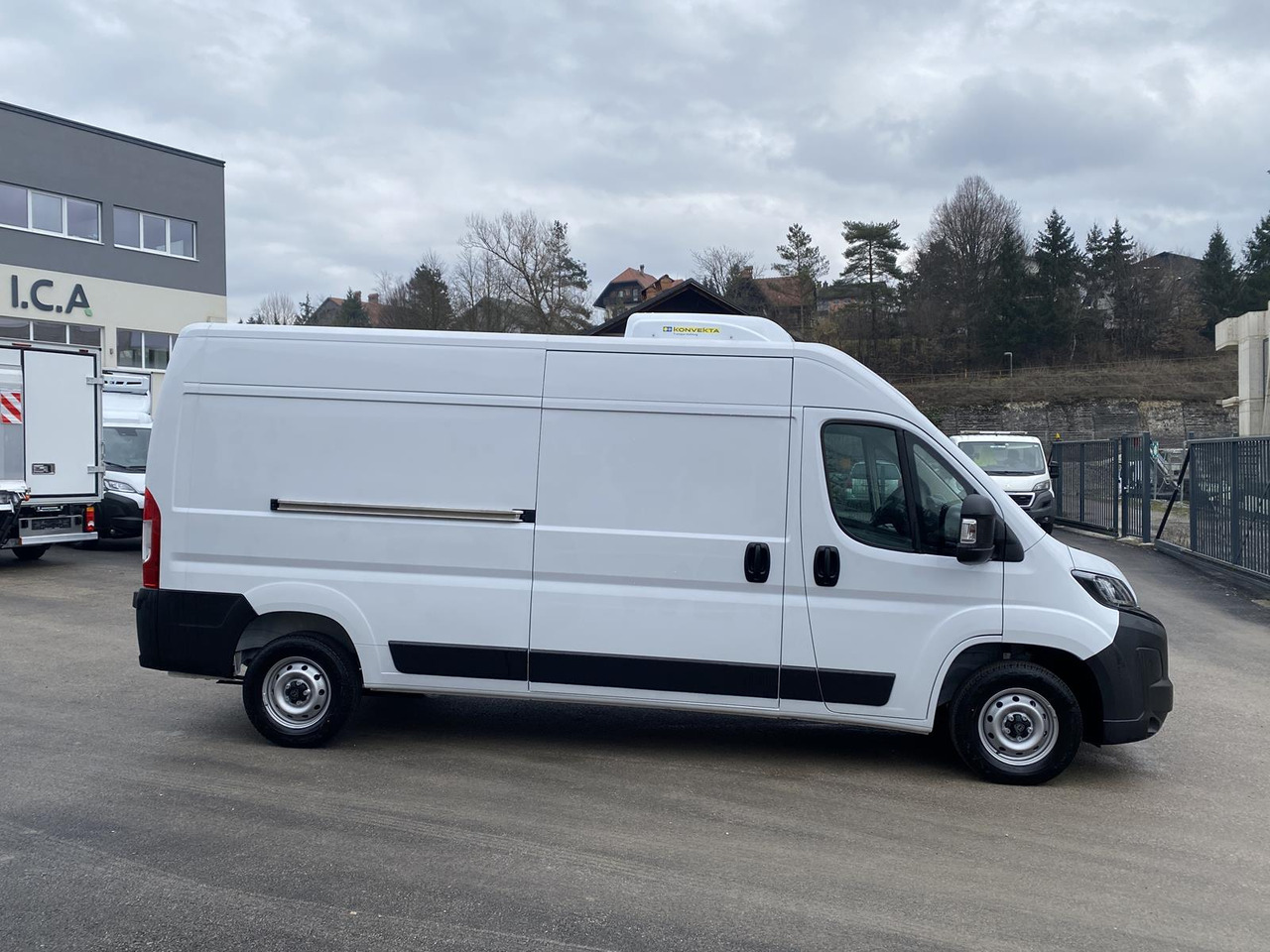 PEUGEOT BOXER L3H2 180PS CONFORT 335 / FRISCHDIENST BIS 0 + KONVEKTA FK2321 12-230V - Хладилен бус: снимка 3 PEUGEOT BOXER L3H2 180PS CONFORT 335 / FRISCHDIENST BIS 0 + KONVEKTA FK2321 12-230V - Хладилен бус: снимка 3
