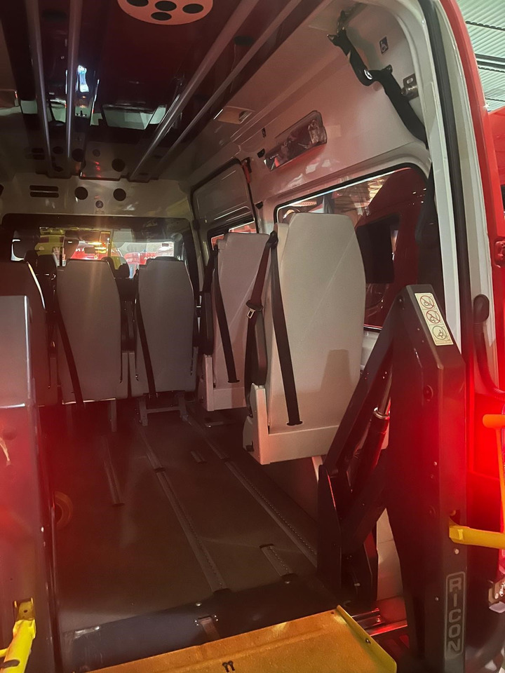 MERCEDES BENZ AMBULANCE FOR REDUCED MOBILITY PERSONS Sprinter 313 CDI(15 units) - Линейка: снимка 4 MERCEDES BENZ AMBULANCE FOR REDUCED MOBILITY PERSONS Sprinter 313 CDI(15 units) - Линейка: снимка 4