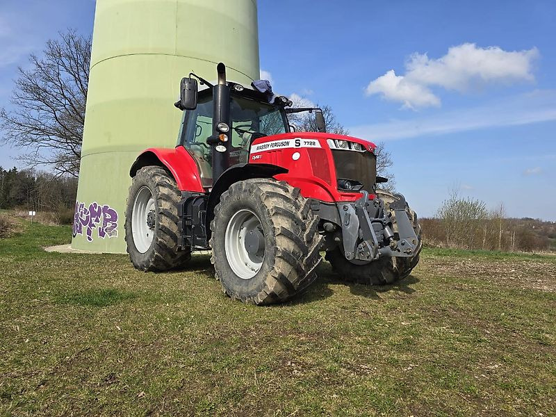 Massey Ferguson MF 7722 S Dyna-6 - Трактор: снимка 3 Massey Ferguson MF 7722 S Dyna-6 - Трактор: снимка 3