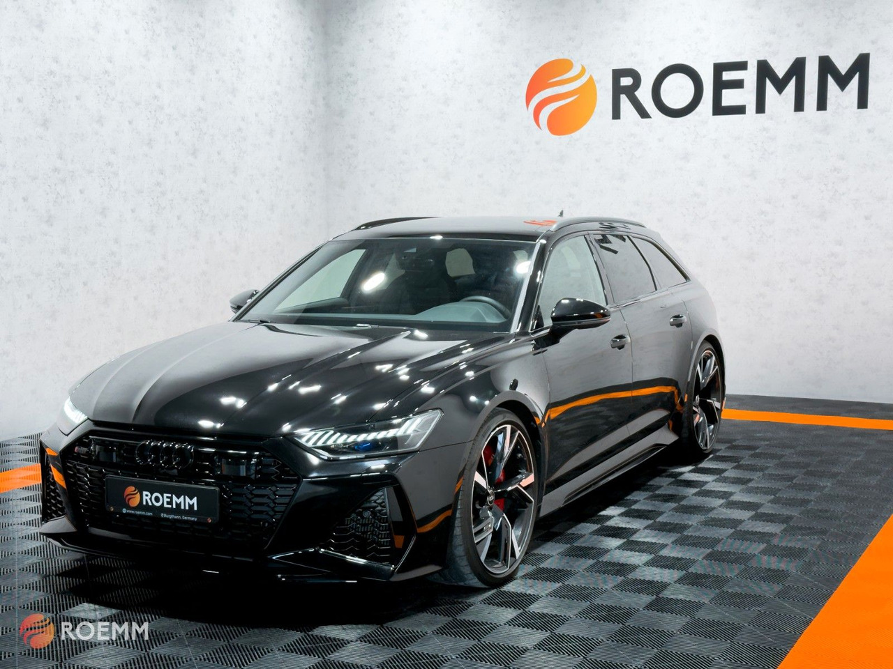 Audi RS6 Avant 4.0 TFSI quattro*Dynamik*360°*PANO*LED - Комби: снимка 2 Audi RS6 Avant 4.0 TFSI quattro*Dynamik*360°*PANO*LED - Комби: снимка 2