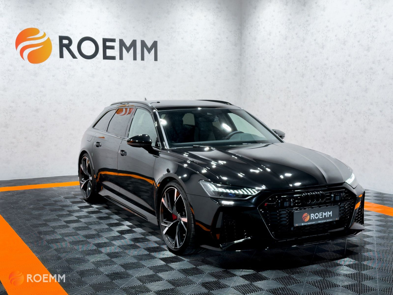 Audi RS6 Avant 4.0 TFSI quattro*Dynamik*360°*PANO*LED - Комби: снимка 4 Audi RS6 Avant 4.0 TFSI quattro*Dynamik*360°*PANO*LED - Комби: снимка 4