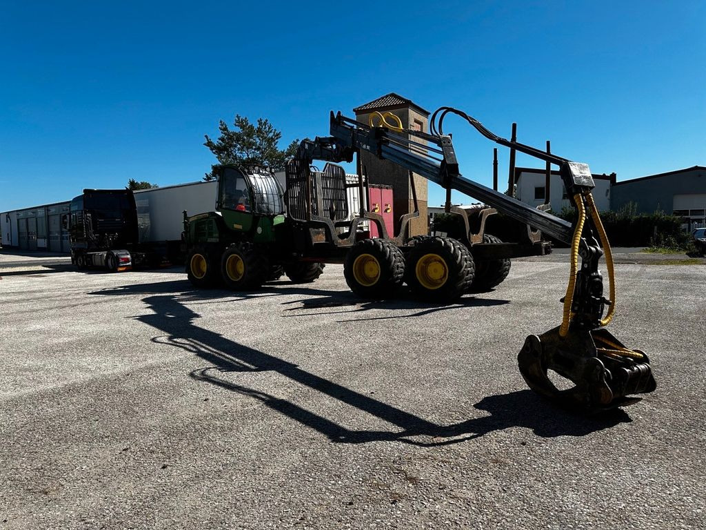 Форвардер John Deere 1210E 10m CF710 KRAN: снимка 8
