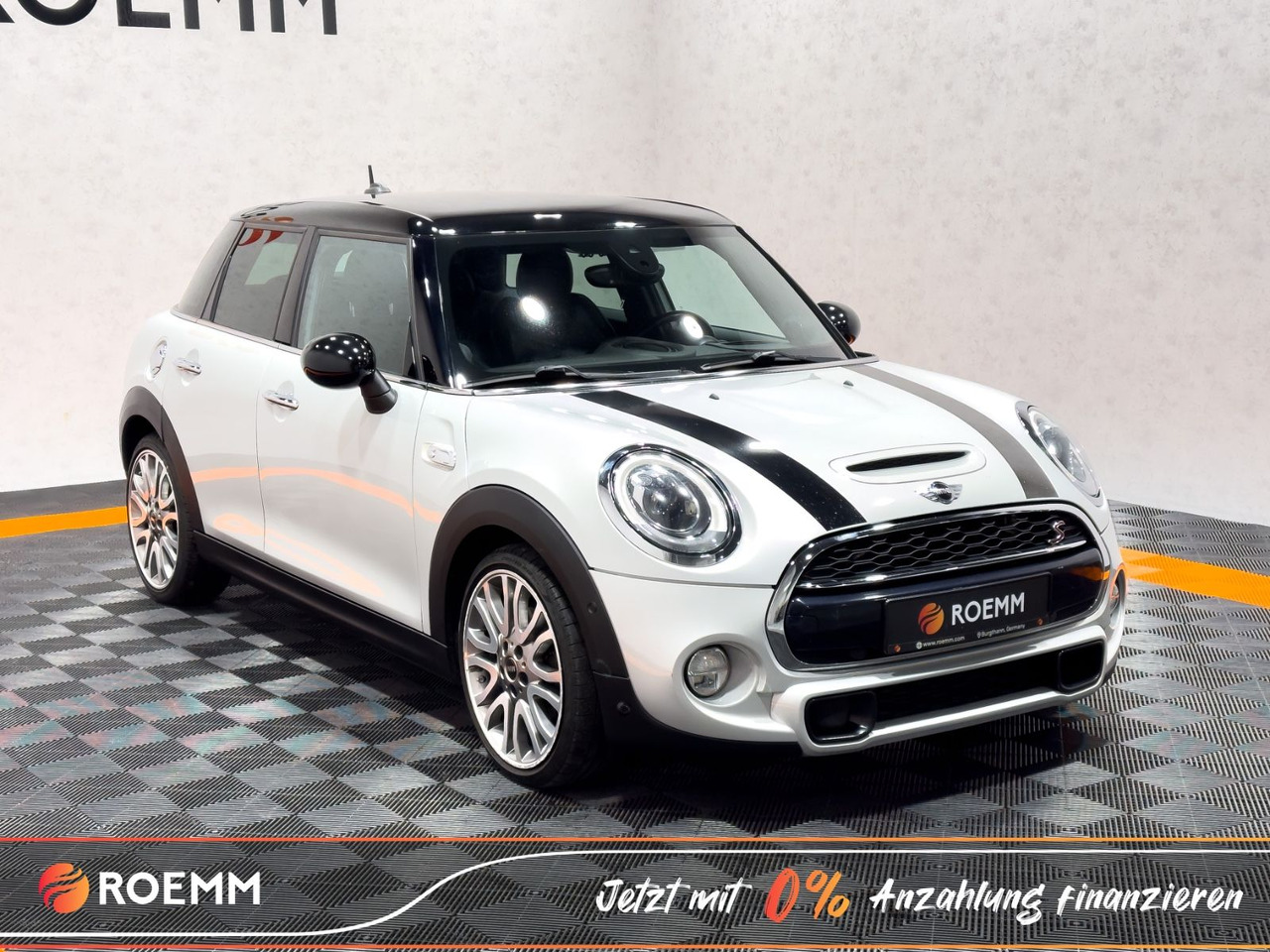 MINI Cooper SD*GARANTIE*1 Halter*Harman Kardon* - Седан: снимка 4 MINI Cooper SD*GARANTIE*1 Halter*Harman Kardon* - Седан: снимка 4
