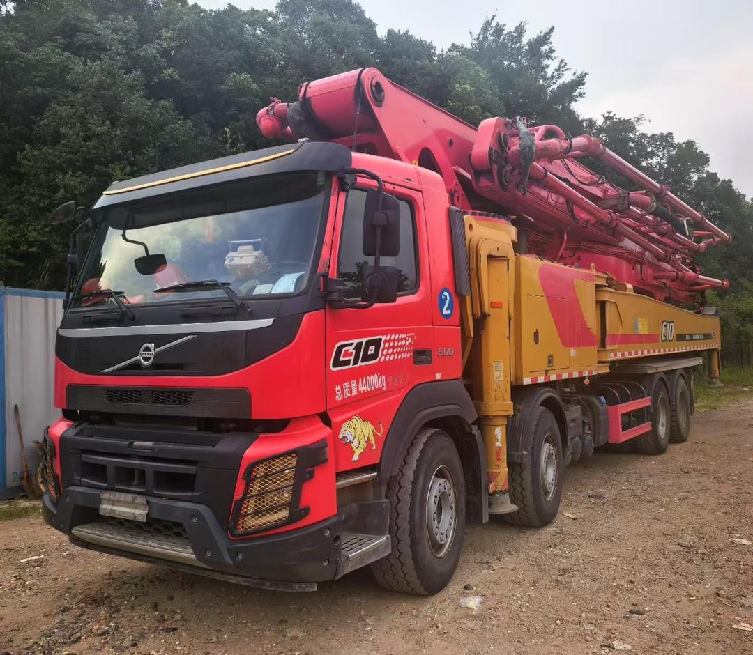 VOLVO 62 Meters Original Concrete Pump Truck Construction Machinery Cement Pumping Equipment Mounted Concrete Pump Truck - Машина за бетон: снимка 1 VOLVO 62 Meters Original Concrete Pump Truck Construction Machinery Cement Pumping Equipment Mounted Concrete Pump Truck - Машина за бетон: снимка 1