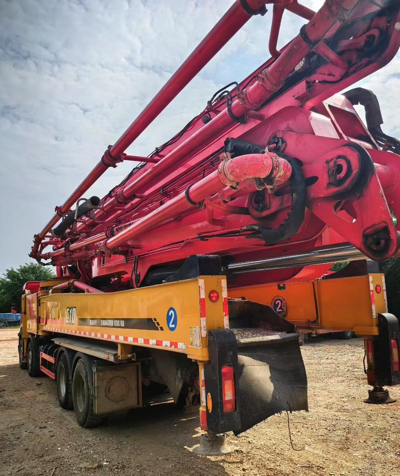 VOLVO 62 Meters Original Concrete Pump Truck Construction Machinery Cement Pumping Equipment Mounted Concrete Pump Truck - Машина за бетон: снимка 4 VOLVO 62 Meters Original Concrete Pump Truck Construction Machinery Cement Pumping Equipment Mounted Concrete Pump Truck - Машина за бетон: снимка 4