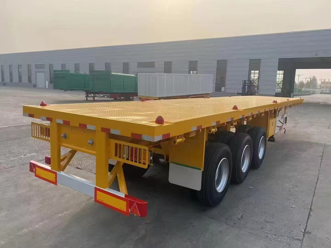 Нови Нискорамна площадка полуремарке ZHICHENG Semi Flat Bed Low Bed in New or Used with 3 Axles 4 Axles: снимка 32